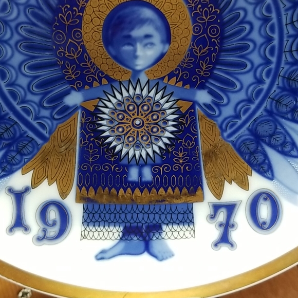 Santa Clara Porcelain Christmas Plate 1st Edition - Picture 3 of 4